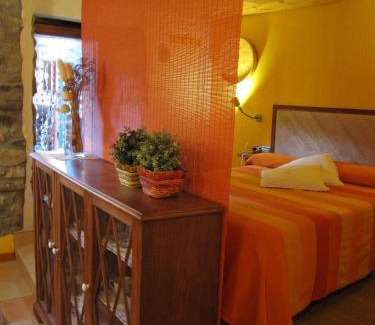 Travesseres Apartment | Discover Callliuret: Family & Pet Friendly Retreat