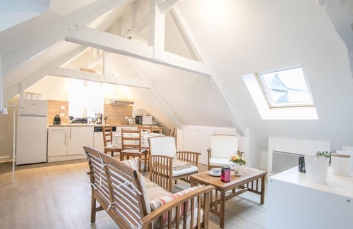 Bayeux Apartment | Relaxing Apartment in Bayeux, Family-Friendly & Near Beach