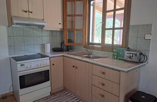Andravida-Kyllini House | Idyllic Beachside Retreat with Ocean View & Wifi Access
