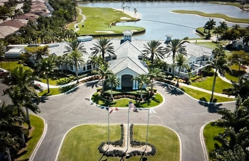Fort Myers Condo | Relaxing Ocean View Condo with Pool & Pet-Friendly Services