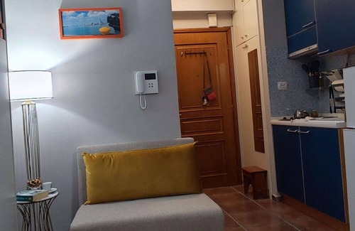 Kalamaria Apartment | Cozy Studio Retreat with Parking & Pet-Friendly Comfort