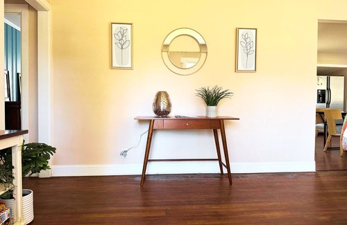 Salisbury House | Relax in Cozy Comfort with King Bed & Backyard Retreat