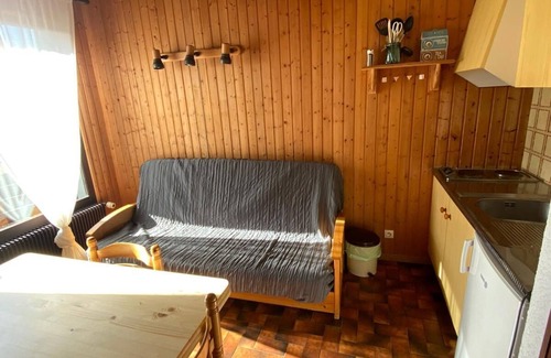 Thollon-les-Memises Apartment | Serene Retreat with Pool and Kitchen for Tranquil Getaways
