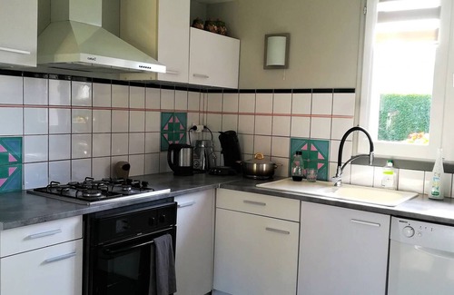 Guerande House | Comfortable Villa Guérande with Spa and Pet-Friendly Amenities