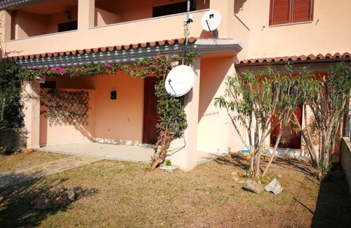 Case Peschiera-Lu Fraili Apartment | Tranquil Apartment with Ocean View, Steps from Beautiful Beaches