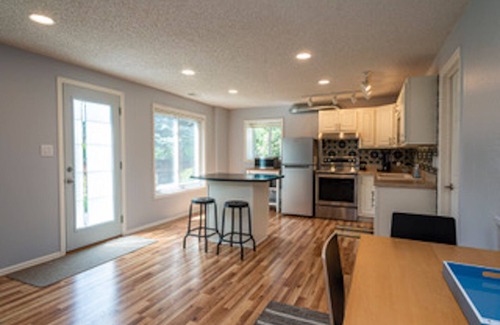 Broomfield House | Tranquil Comfort in a Stylish Setting with Pool & Spa