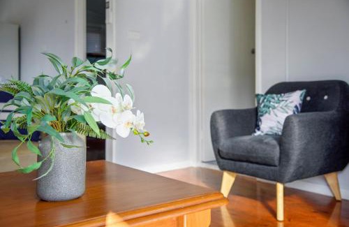 Sussex Inlet Resort | Relaxing Retreat at Calm Waters Waterfront Cottages