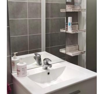 Melun Apartment | Peaceful Stay Just 3 Minutes from Melun Train Station