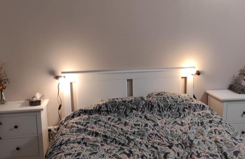 Melun Apartment | Peaceful Stay Just 3 Minutes from Melun Train Station