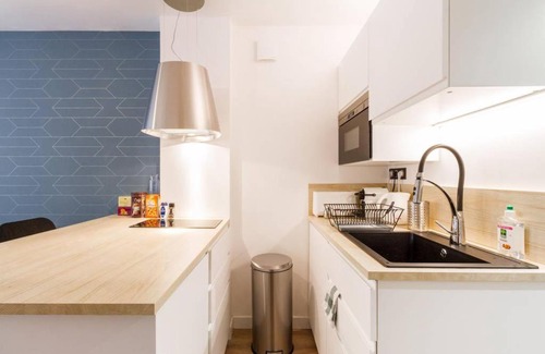 Le Busca Apartment | Charming Retreat near Jardin des Plantes - Family Friendly