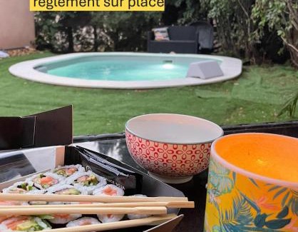 Morieres-les-Avignon House | Tranquil Retreat Near Avignon with Pool & Ocean Views