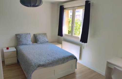 Bagneux Apartment | Peaceful Escape Near Paris: Child-Friendly & Highly Rated