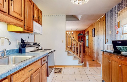 East Wakefield House | Dog-Friendly Lake View Escape with Firepit & Patio