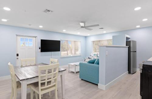 Sanibel House | Relax at Caloosa Cottage in Sanibel - Bikes Included!