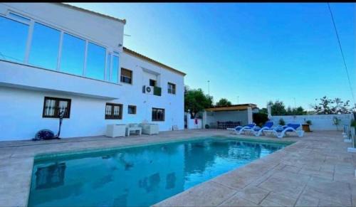 Calpe House | Calpe chalet privado 7 min de la playa piscina wifi parking aire barbacoa grupos