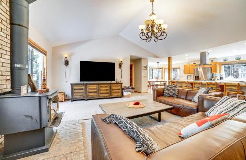 Calpine House | Calpine Mountain Retreat: Pet-Friendly Getaway Awaits