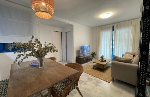 Parque Ayala Apartment | Family-Friendly CALU Homes Near Huelin Beach Awaits You