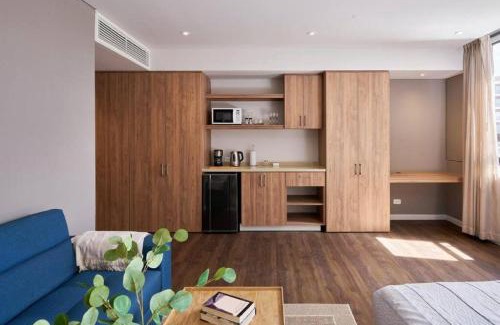 Chia Hotel | Pet-Friendly Haven: Caluce Hab 402 by Letoh with Top Ratings