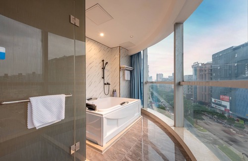 Baiyun Hotel | Calvin International Hotel Guangzhou Sanyuanli Metro Station Branch