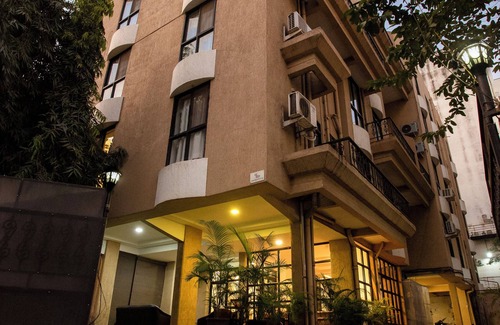 Viman Nagar Apartment | Pet-Friendly Calypso by Magnus with Breakfast & Kitchen Access