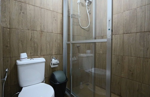 General Luna House | Relax at Calypso House: Spacious 3-Bedroom Retreat in Siargao