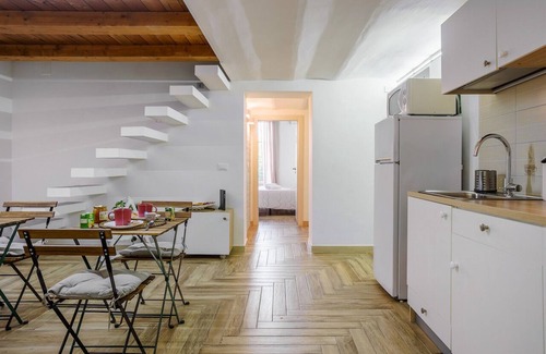 Corso dei Mille - Sant'Erasmo Apartment | Romantic Getaway in Palermo's Historic Center