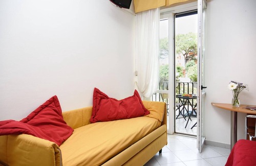 Pompei Hotel | Relax at Calypso: Family-Friendly with Breakfast Included