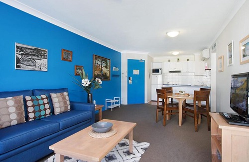 Coolangatta Apartment | Oceanfront Getaway at Calypso Plaza Resort Unit 217