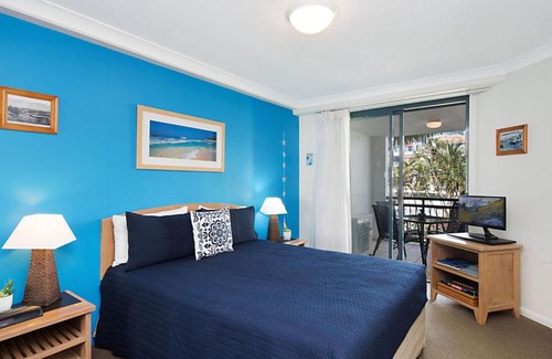 Coolangatta Apartment | Oceanfront Getaway at Calypso Plaza Resort Unit 217