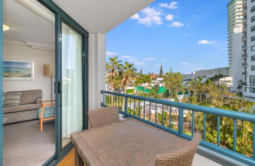 Coolangatta Apartment | Oceanfront Calypso Plaza Resort Unit 306 with Pool Access