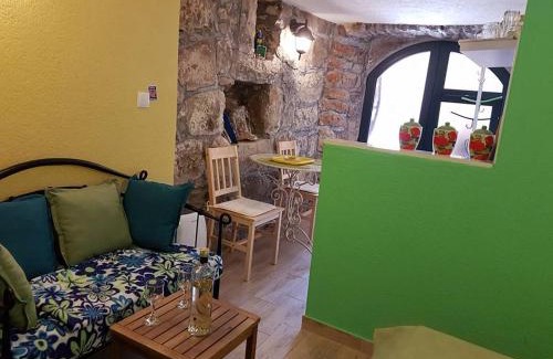 Mljet Apartment | Calypso's Cave: Ideal Retreat for Pet Lovers by the Sea