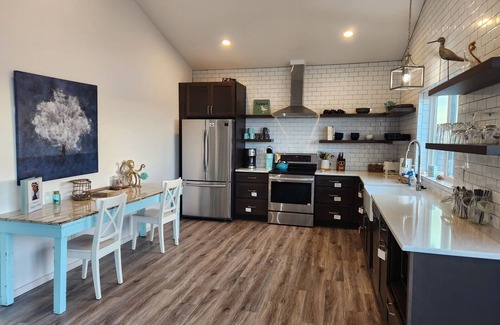 Ocean Shores House | Cozy Calypso's View - Waterfront Home with Great Amenities