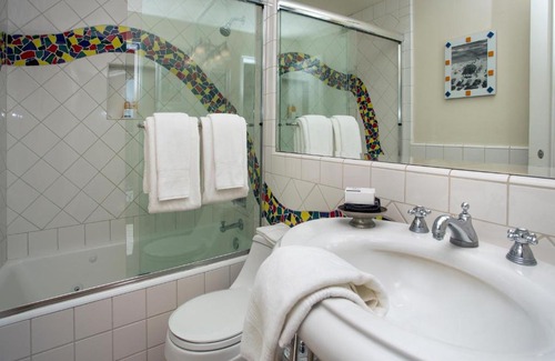 Laguna Beach Villa | Discover Calypso: 4-Star Retreat with Pool & Hot Tub