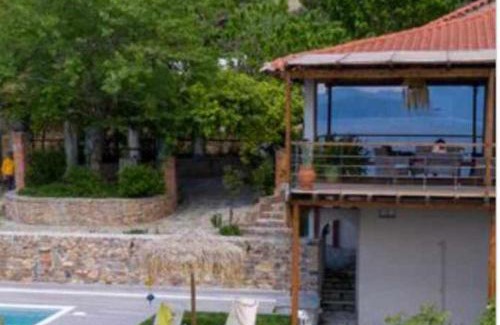 Paradise Beach Villa | Relaxing Calypso Villa with Jacuzzi and Ocean View