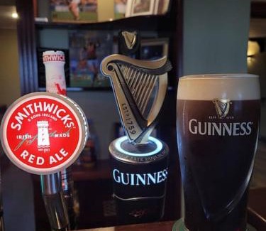 Killotteran Apartment | Discover Camán Inn: Family-Friendly Retreat with Top Ratings