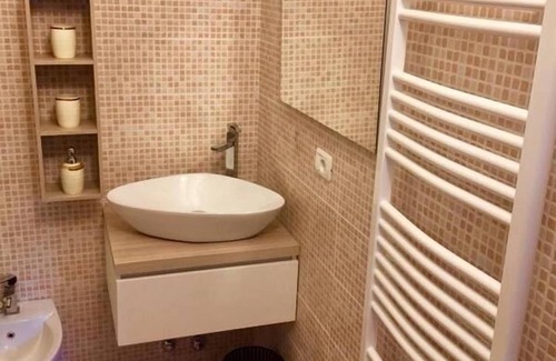 Alzano Lombardo Bed & Breakfast | Relaxing Getaway at CaMé with Spa and Breakfast Included
