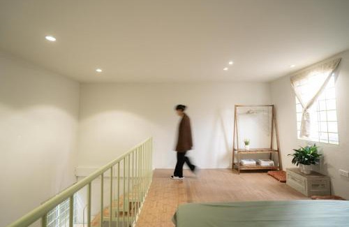 Quang An Apartment | Cam Art Double Suites West Lake, food street, bars