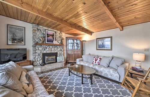 Camano Island House | Ocean View Retreat: Private Beach Access on Camano Island