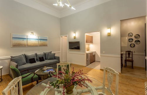 Paleopolis Hotel | Discover Camara Suites: Ocean View & Family-Friendly Stay