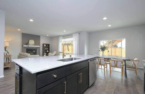 Carver House | Cozy Family Retreat with Private Hot Tub & Pool Access