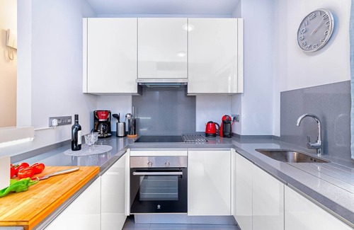 Centro Apartment | Oceanfront Holiday Apartment in Malaga - Guest Rated 10/10