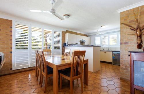 Iluka House | Family-Friendly Camawood Unit 1 with Pool & Excellent Reviews