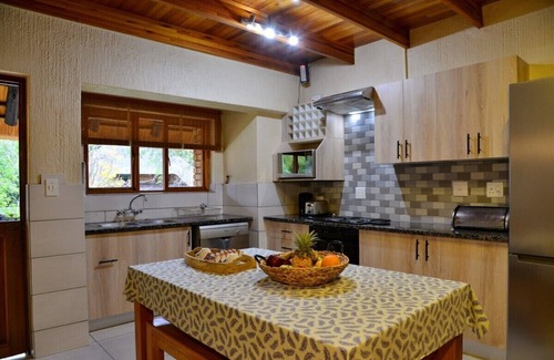 Hazyview House | Guest Rated: 10/10 Cambalala - Unit 2 in Kruger Park Lodge