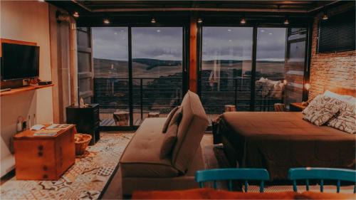 Cambara do Sul House | Discover Cambará Container: Pet-Friendly Family Retreat