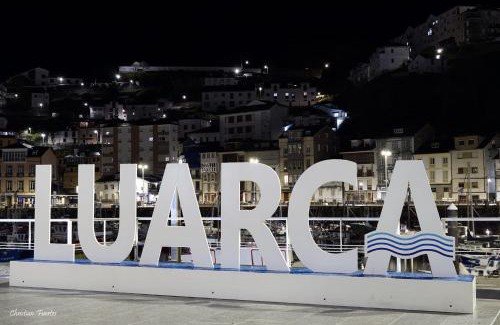 Luarca Apartment | Oceanfront CAMBARAL 1D - Guest Rated 9.4 with Breakfast