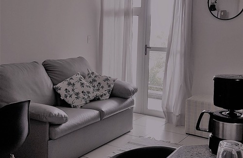 Camboinhas Apartment | Oceanfront Camboinhas Apartment with Pool & Spa Amenities