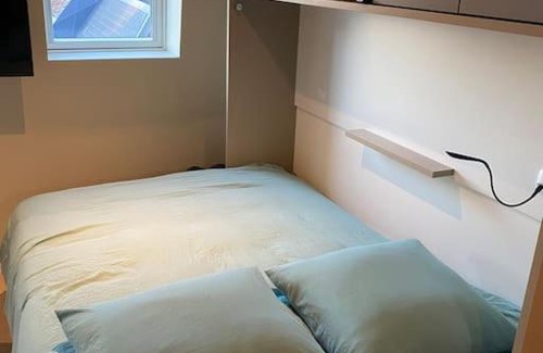 Cambrai Apartment | Stylish Cambrai Studio Loft - Guest Rated 8.3/10