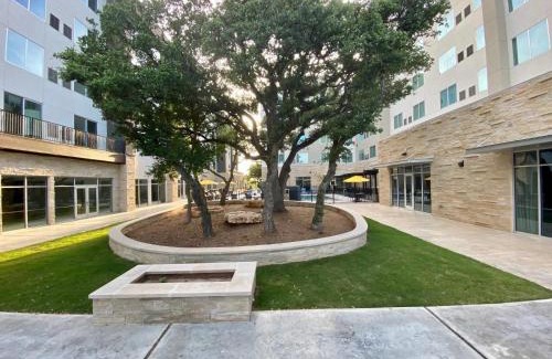 McNeil Hotel | Pet-Friendly Cambria Hotel Austin Uptown near the Domain