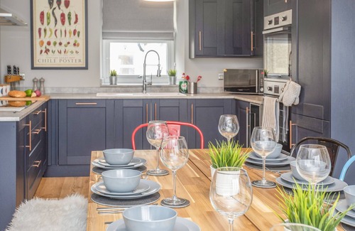 Criccieth Cottage | Pet-Friendly Cambrian House: Oceanfront Cottage Retreat