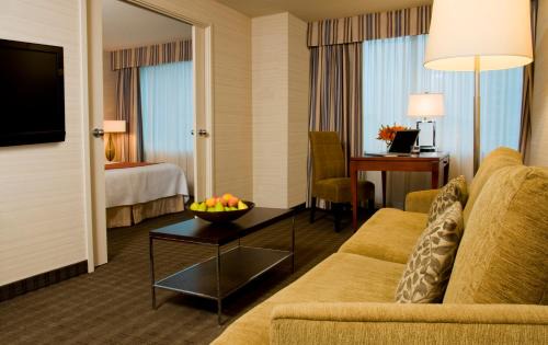 St. Lawrence Hotel | Discover Cambridge Suites Toronto: 4-Star Gem with Breakfast